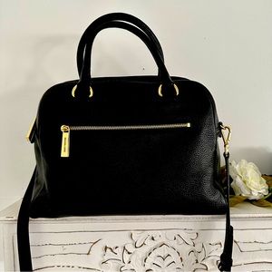 Like New Michael Kors large Satchel / Crossbody